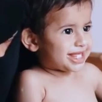 الطفلة هنادي.. الألم الذي تحول إلى أمل