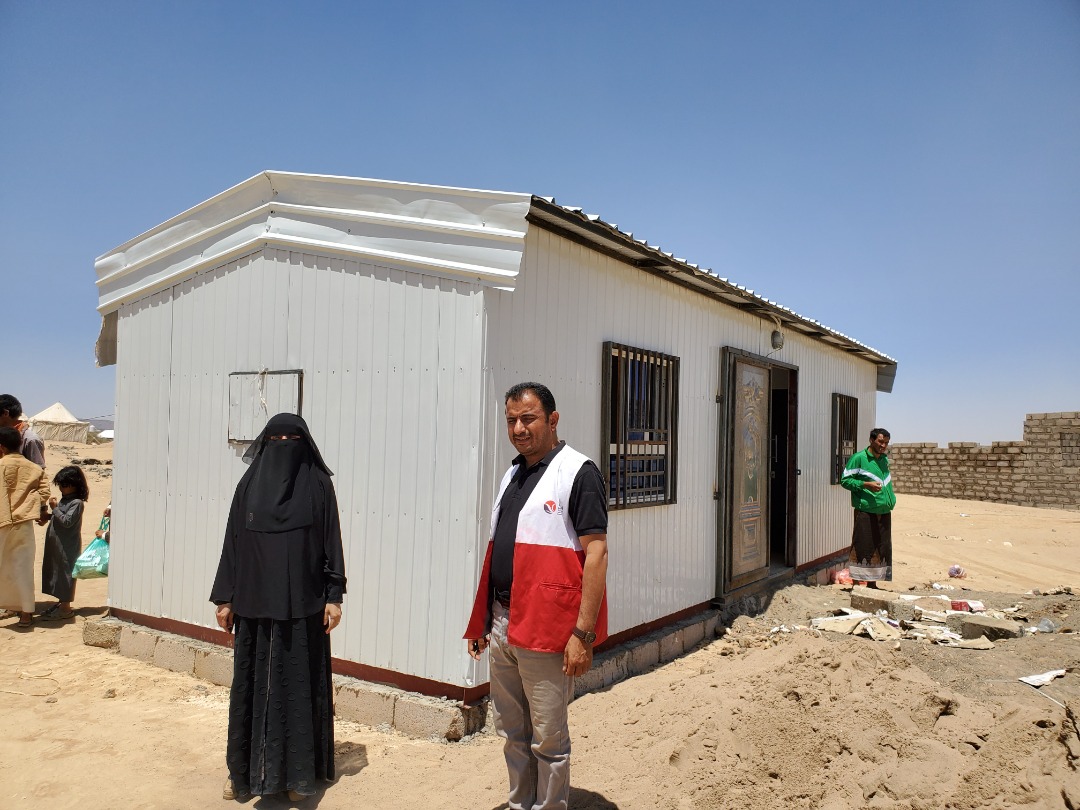 HUMAN ACCESS implements a project to build combined homes (caravans) for 4 poor families in Marib