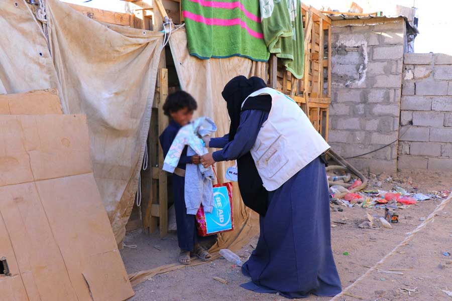 توزيع 167 حقيبة ملابس شتوية ضمن مشروع كسوة الشتاء للأيتام