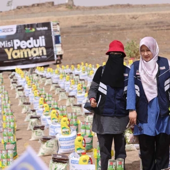 توزيع 400 سلة غذائية و514 وجبة إفطار