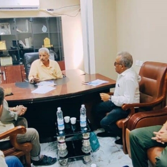 محافظ لحج والوصول الإنساني يبحثان التدخلات الإنسانية الجديدة