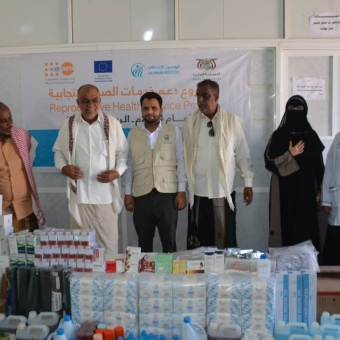 تسليم أدوية ومستلزمات طبية لمستشفى سيحوت العام