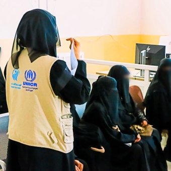 1037 مستفيدا ومستفيدة خلال أشهر.. استمرار تقديم خدمة استخراج الوثائق القانونية للفئات الأكثر ضعفا في مأرب