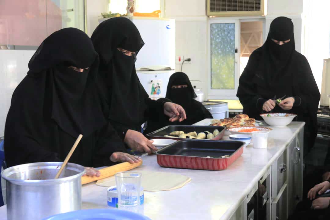 Executing Vocational Training Programme in Seiyun Governorate on confectionary and pastry making