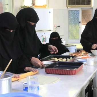 Executing Vocational Training Programme in Seiyun Governorate on confectionary and pastry making