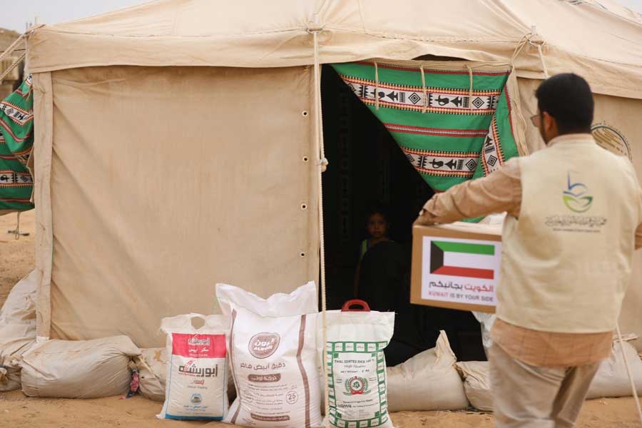 Delivery of 215 Ramadan food baskets