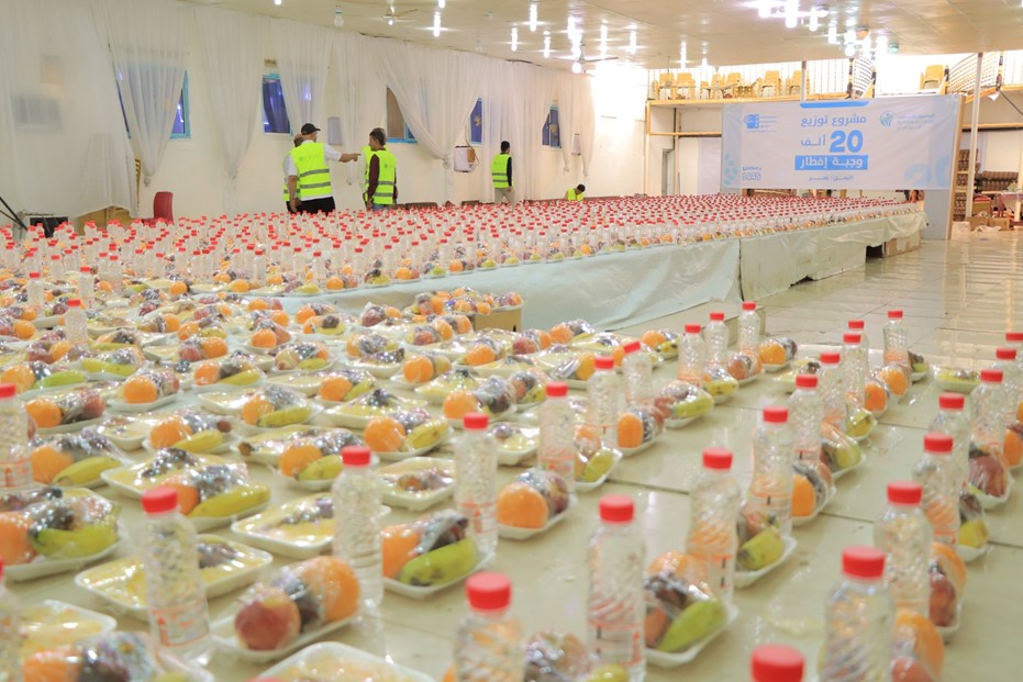Distribution of 20,000 iftar meals in Taiz city