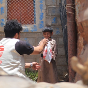 Marib: Distribution of sacrificial meat and cash zakat
