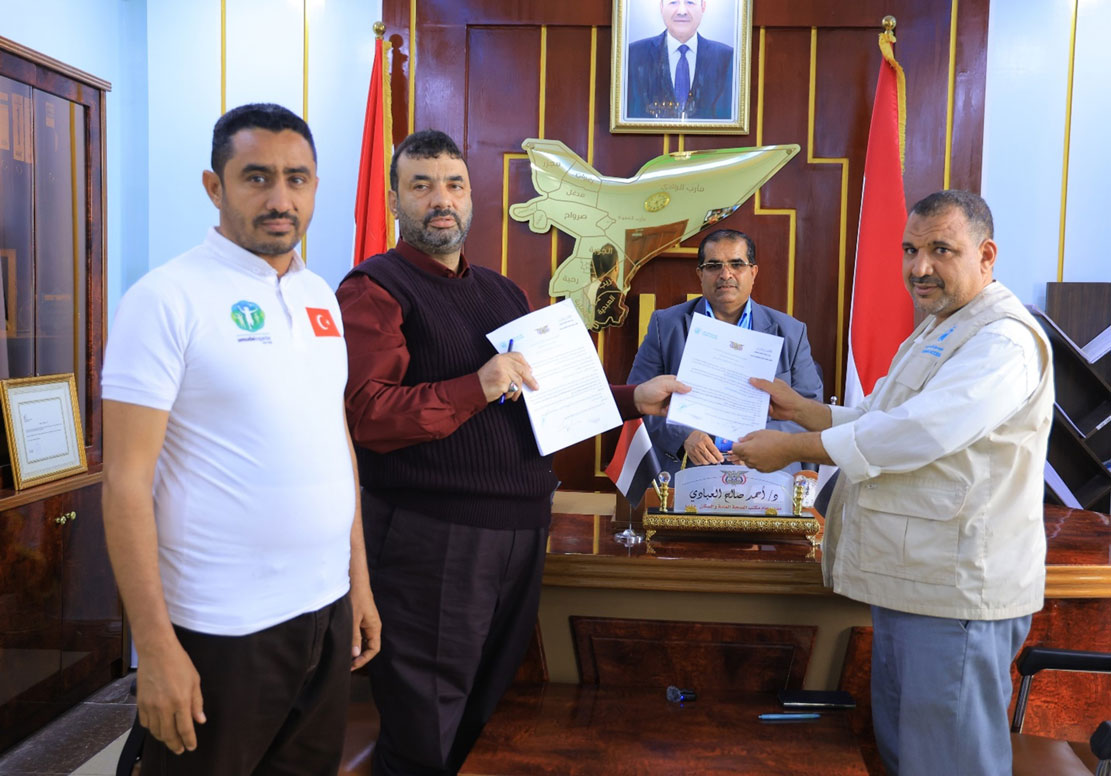 Marib: An agreement to implement a project to treat malnourished children