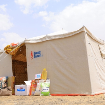 Displaced families recover from flood damage thanks to relief kits