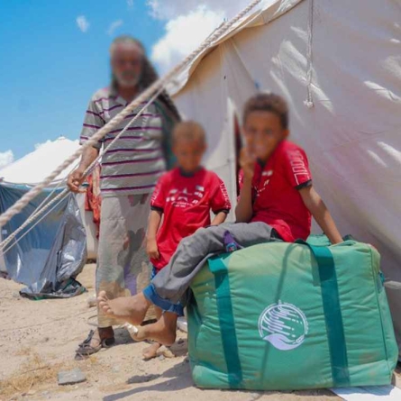 KSrelief Distributes 463 Tents and 528 Shelter Kits to Displaced Persons in Yemen